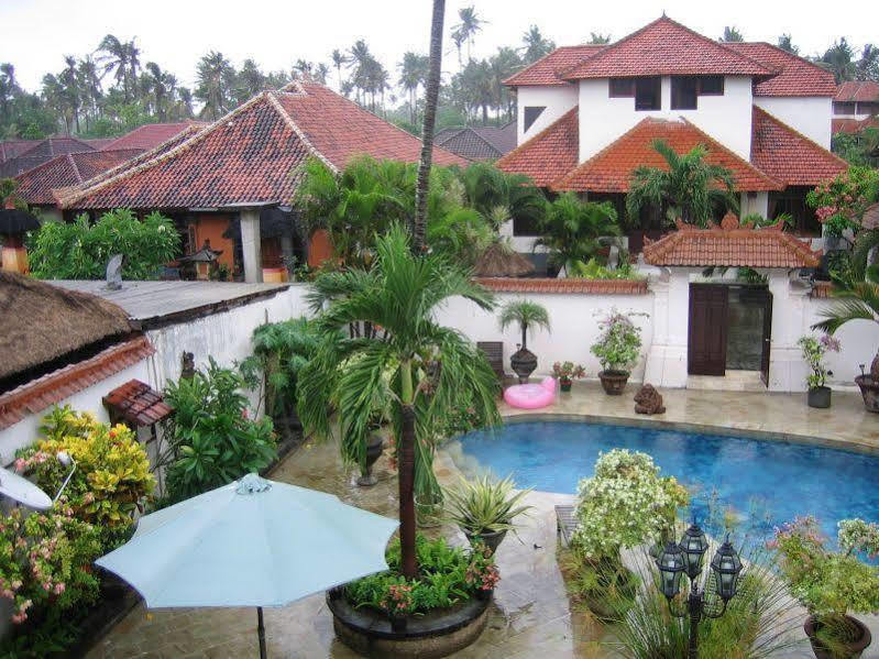 Ombak Putih Bungalows Taman liburan 2*